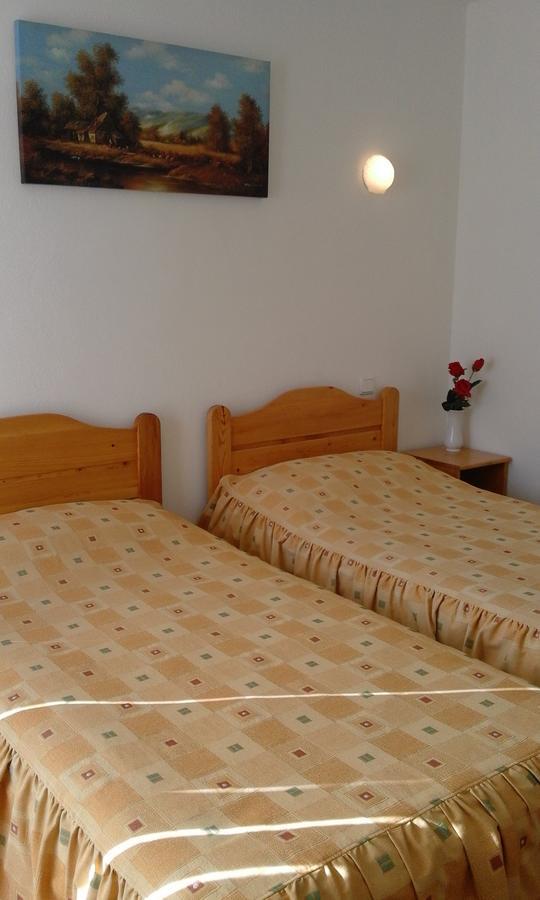 Hotel Sofia Бран Екстериор снимка
